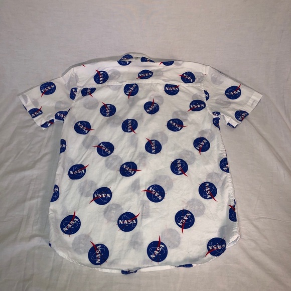 Men’s NASA All Over Print Casual Button Up Size M - Picture 3 of 4
